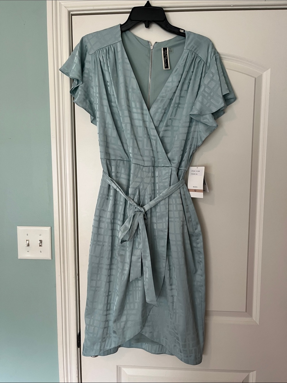 Pretty Wrap style Dress! NWT